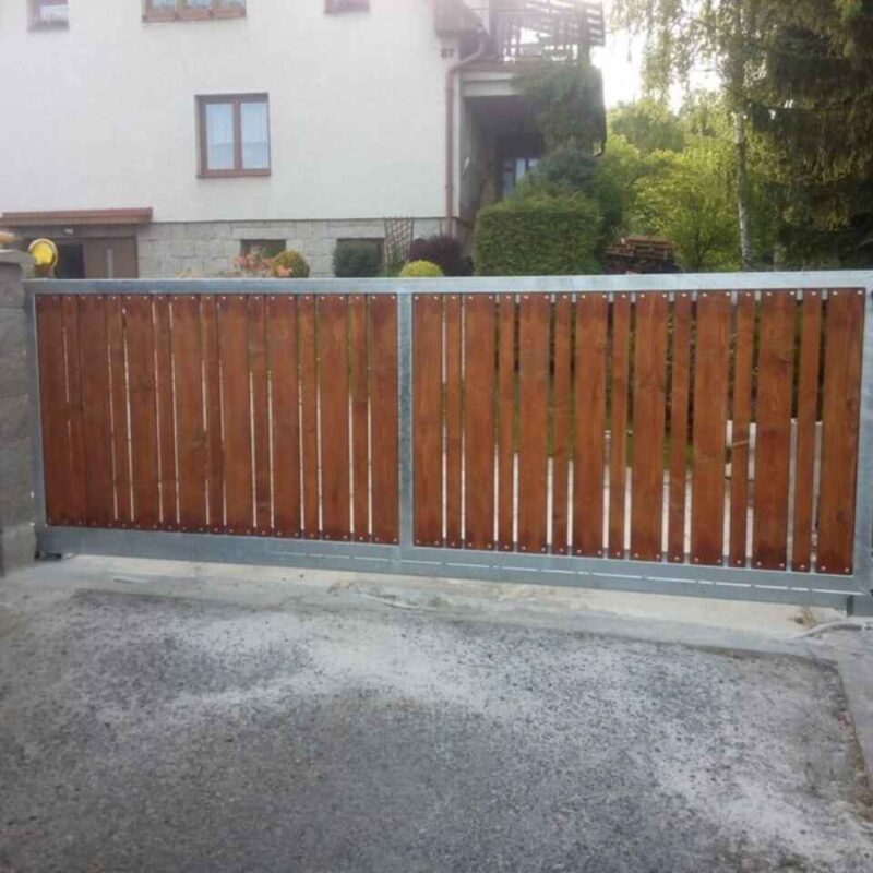 Samonosná posuvná brána pro rodinný dům Albrechtice